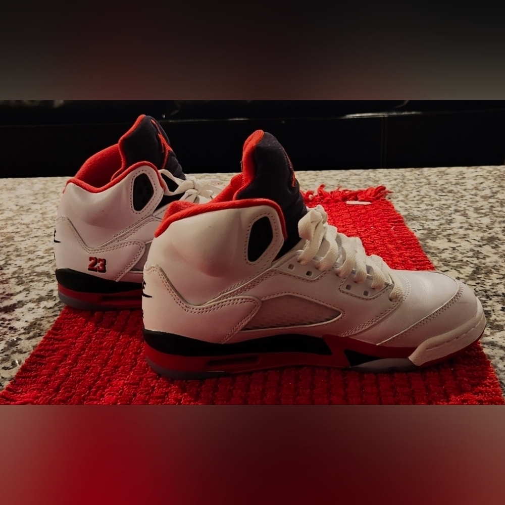 Air Jordan 5 Retro Fire Red White Black Sneakers Youth US 6.5Y - Picture 7 of 11